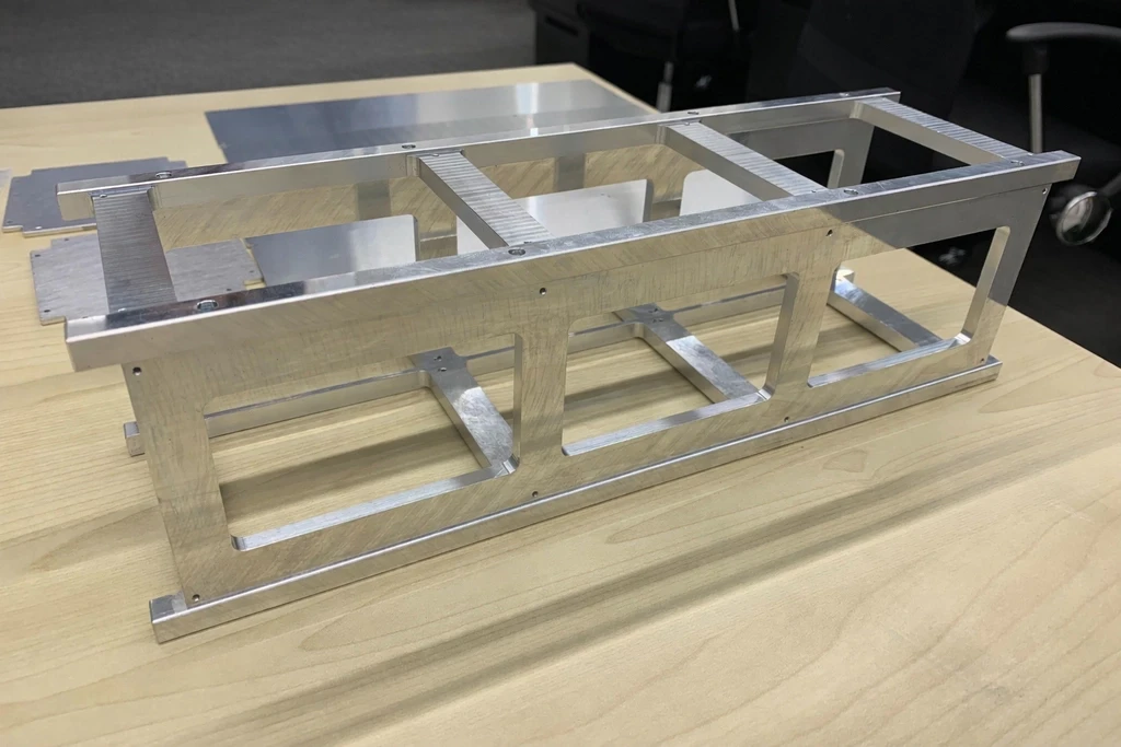CubeSat用衛星構体